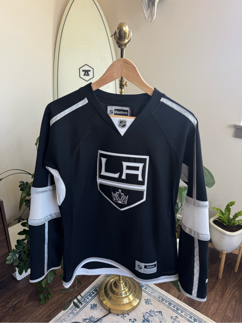 women’s Los Angeles King’s official jersey